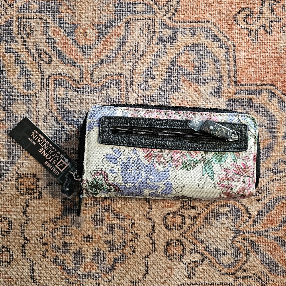Stone Mountain Floral Tote Bag with Wallet - Picture 5 of 8